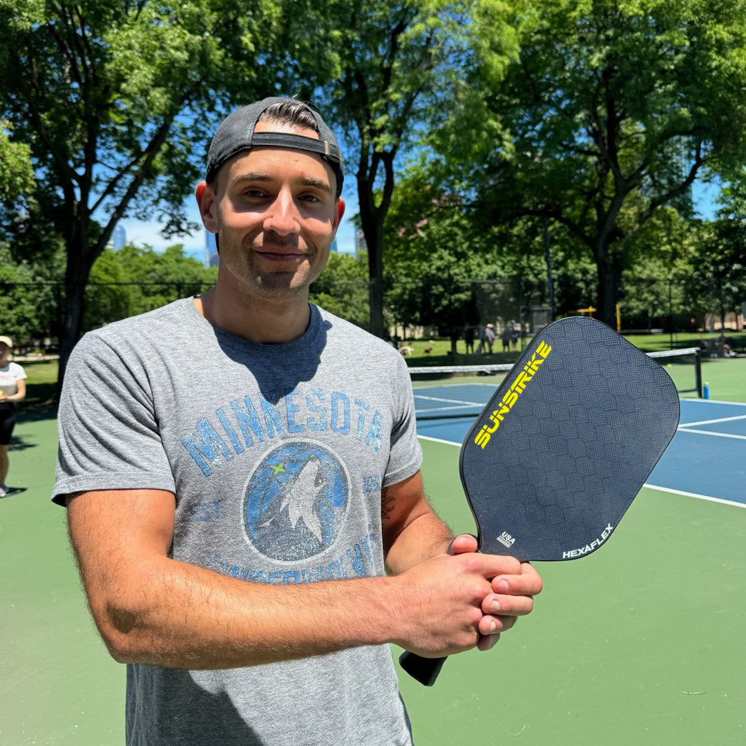 14mm Edgeless pickleball paddle with HexaFlex™ honeycomb carbon fiber surface